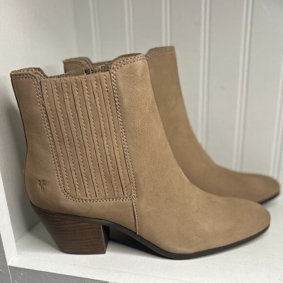 Frye Sandra Chelsea Boots - Suede (For Women) Size 9 - Picture 4 of 6